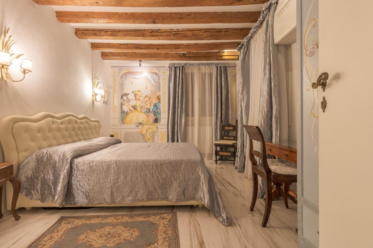 Noble House With @original Venetian Murales Appartamento
